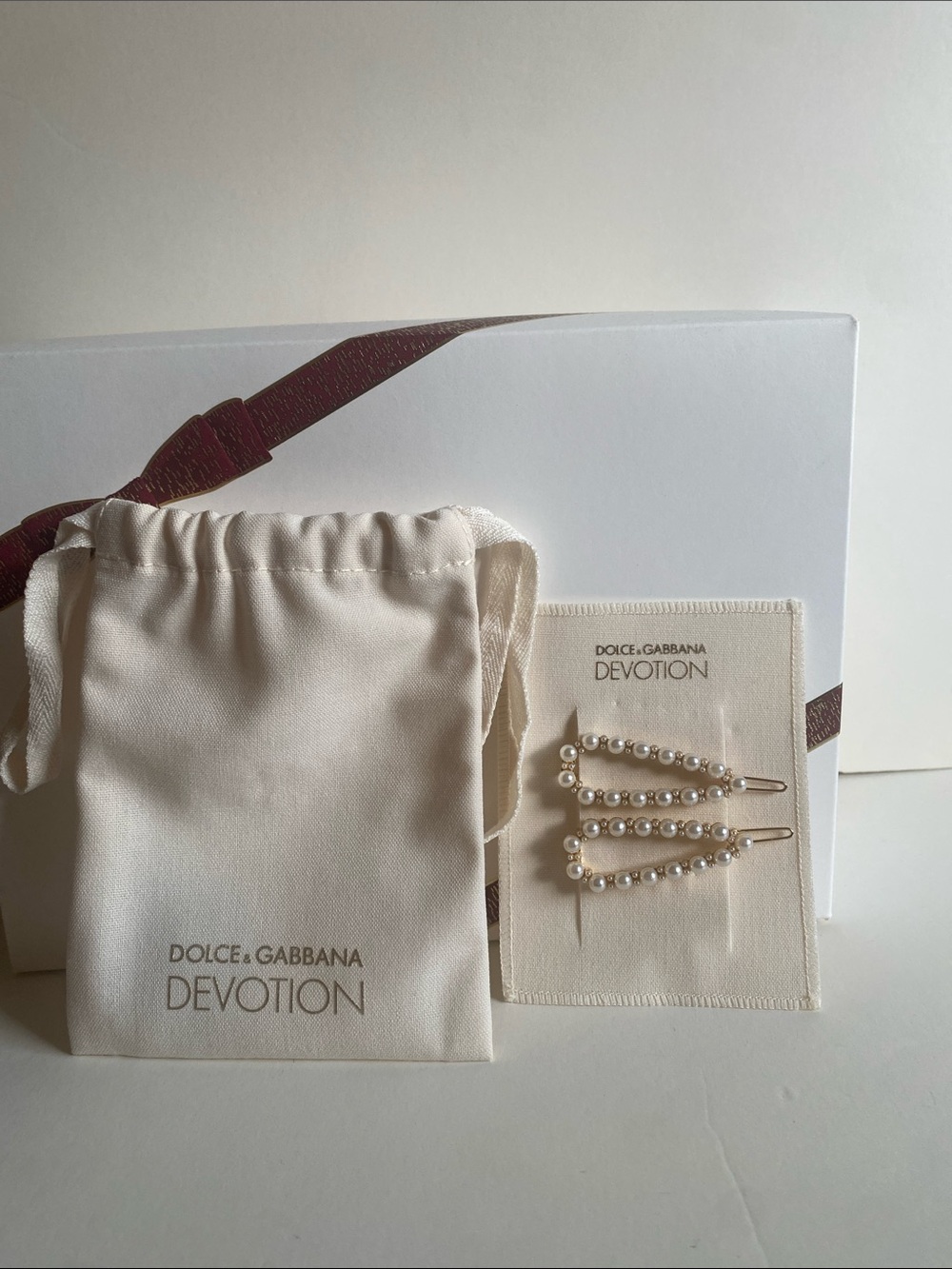 Dolce & Gabbana Pearl-Embellished Gold Hair Clips - Cream/Gold - Picture 2 of 6